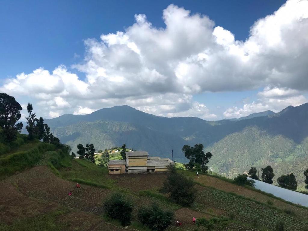 Green view resort New Tehri Buitenkant foto